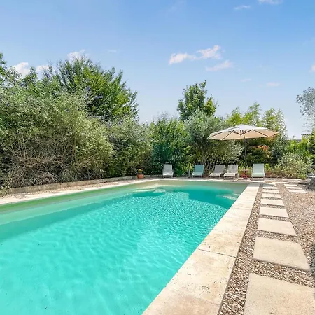 Mazet Piscine Proche Uzes