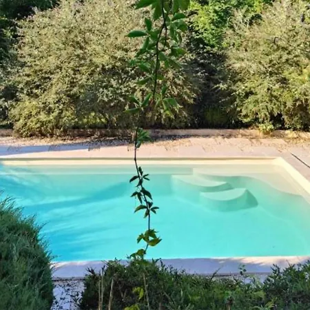 Mazet Piscine Proche Uzes Hébergement de vacances *